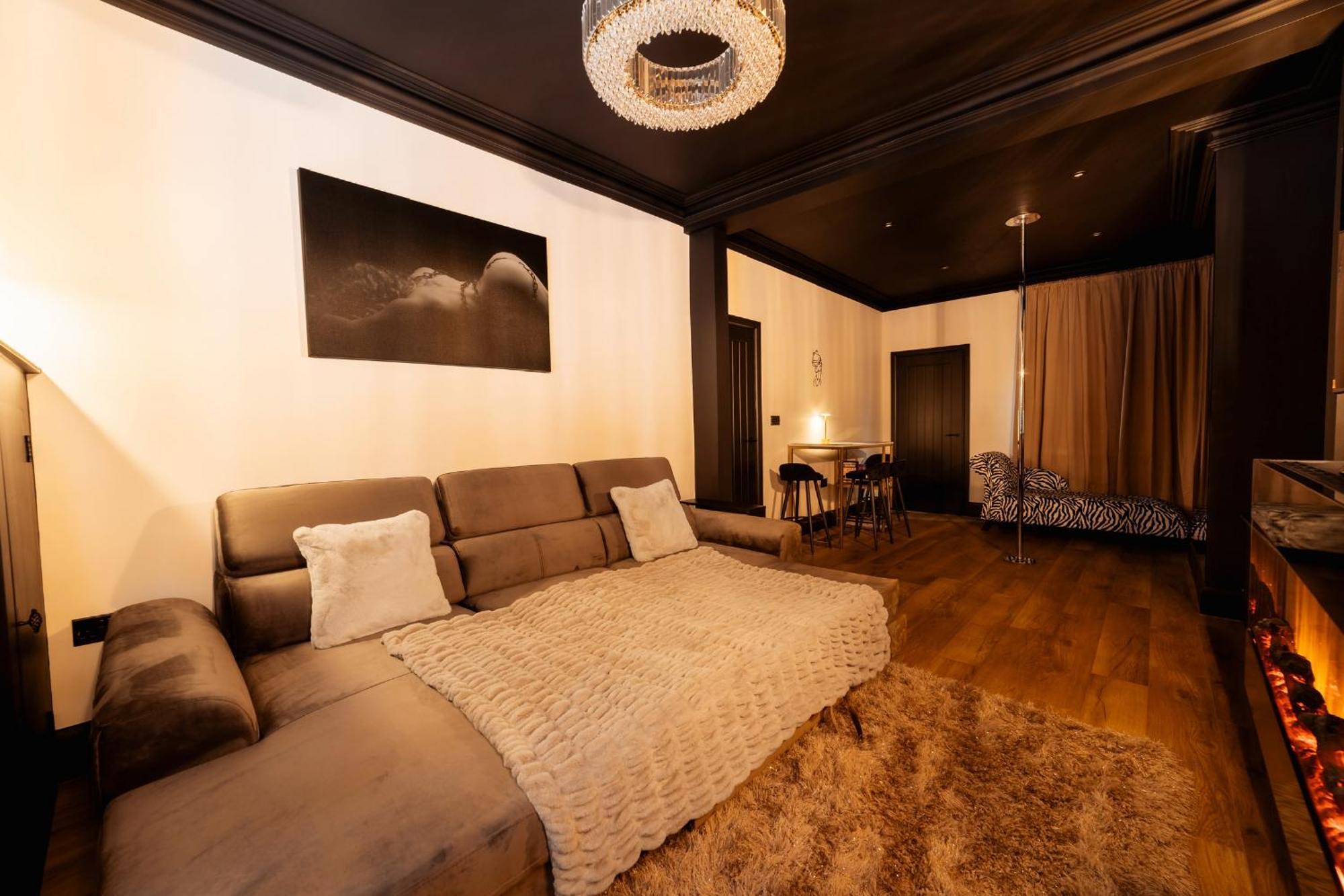 Casa Amor - Kinky Adult Only Stoke-on-Trent ภายนอก รูปภาพ